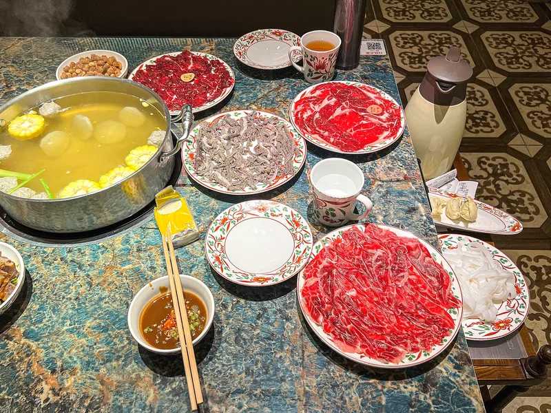 潮汕牛肉火锅怎么吃?部位怎么点、涮几秒、蘸什么酱一次讲清