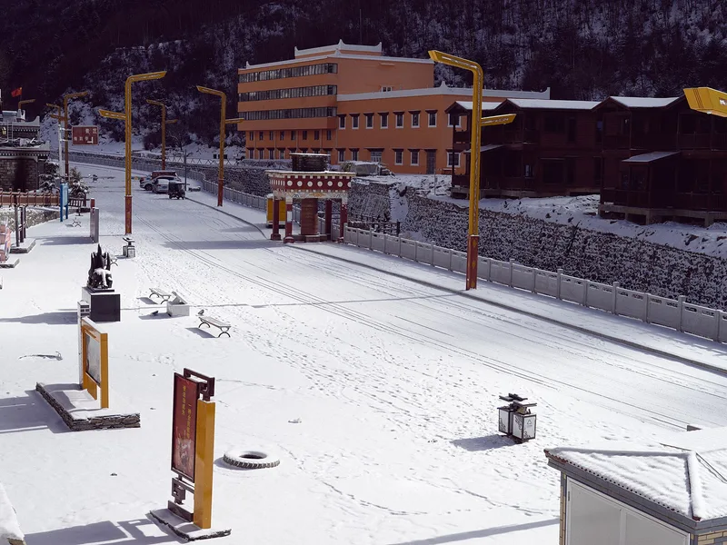 瓦屋山怎么玩？桌山雪景、索道、冬季冰瀑一次讲清（含避坑） - 景点攻略