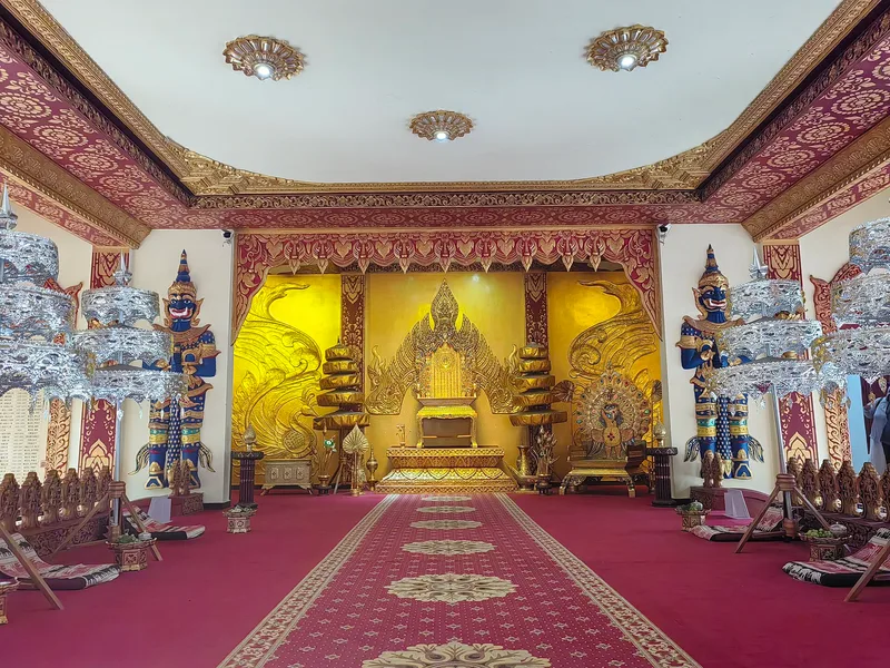 曼听公园和总佛寺怎么玩?门票、开放时间、傍晚去最出片的原因